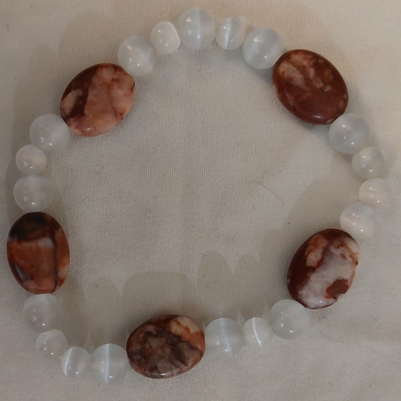 📣 LAST CALL📣 8" Handmade Selenite & Shiva Lingam stretch bracelet - Picture 5 of 9